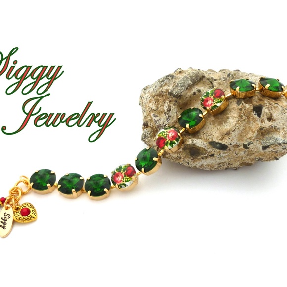 Swarovski Crystal Christmas Holly Bracelet, 12mm - Picture 7 of 9